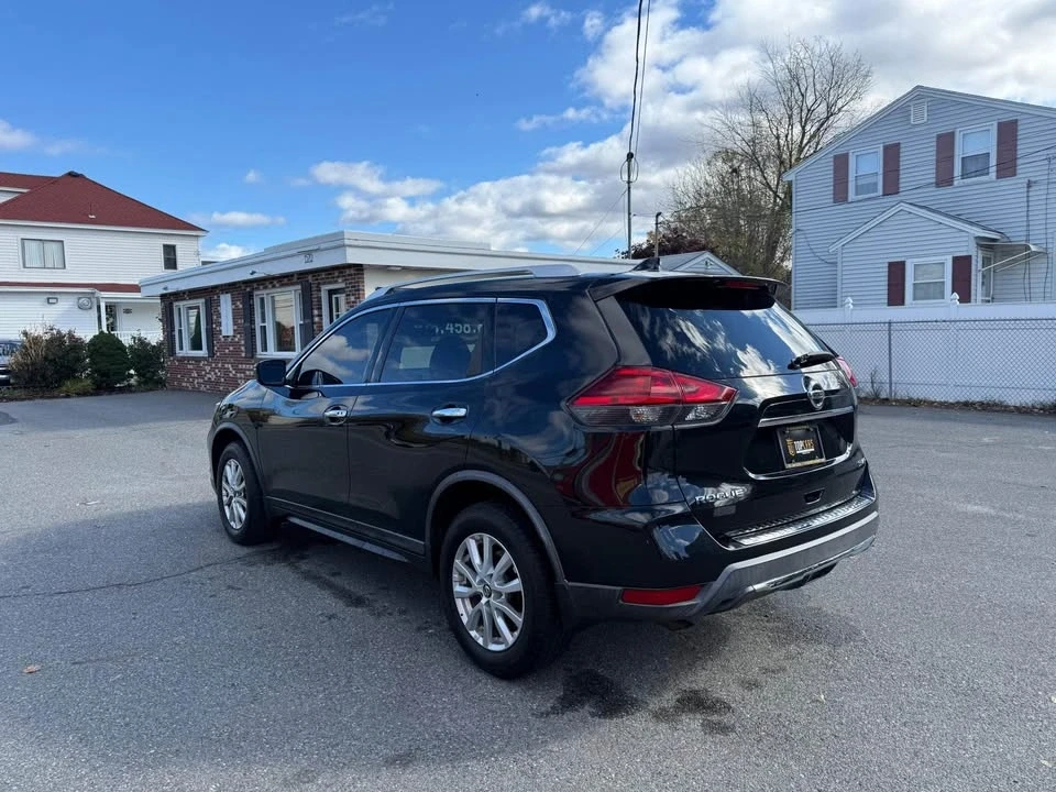 2017 Nissan Rogue - Image 17 of 19