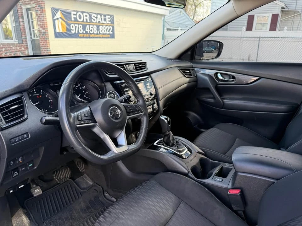 2017 Nissan Rogue - Image 7 of 19