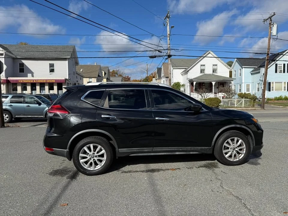 2017 Nissan Rogue - Image 14 of 19