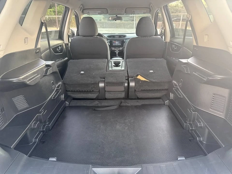 2017 Nissan Rogue - Image 17 of 19