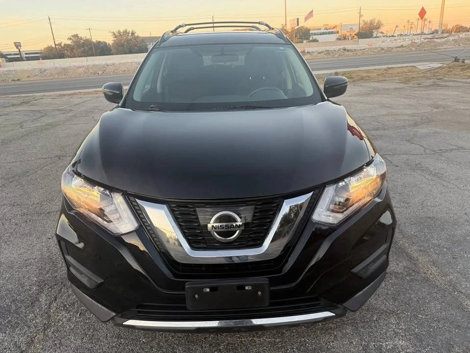 2017 Nissan Rogue - Image 2 of 19
