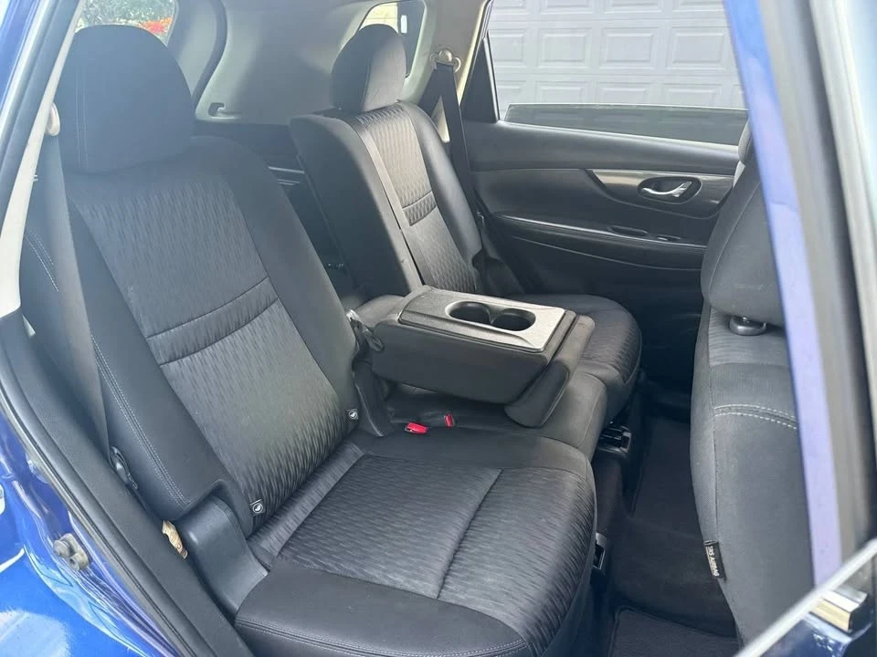 2017 Nissan Rogue - Image 15 of 19