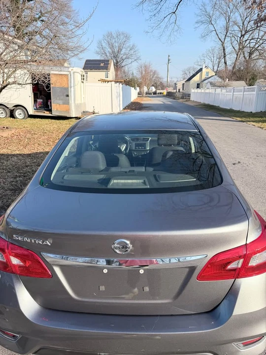 2017 Nissan Sentra 7th Gen - Image 4 of 18