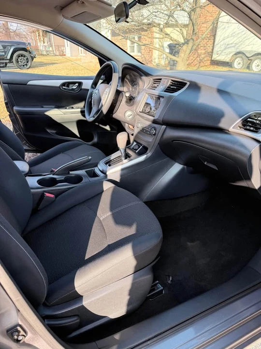 2017 Nissan Sentra 7th Gen - Image 9 of 18