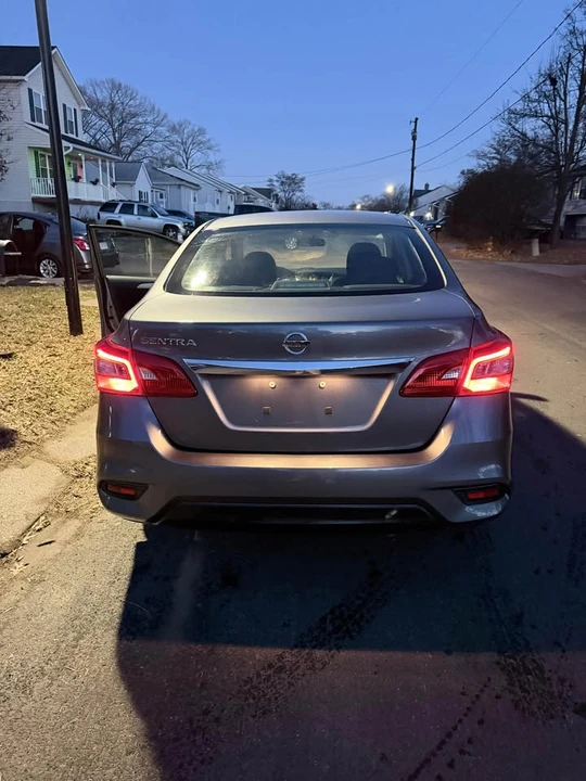 2017 Nissan Sentra 7th Gen - Image 16 of 18