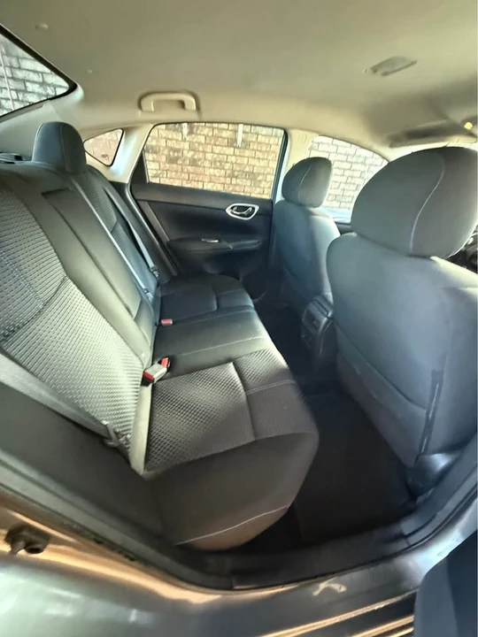 2017 Nissan Sentra 7th Gen - Image 9 of 10
