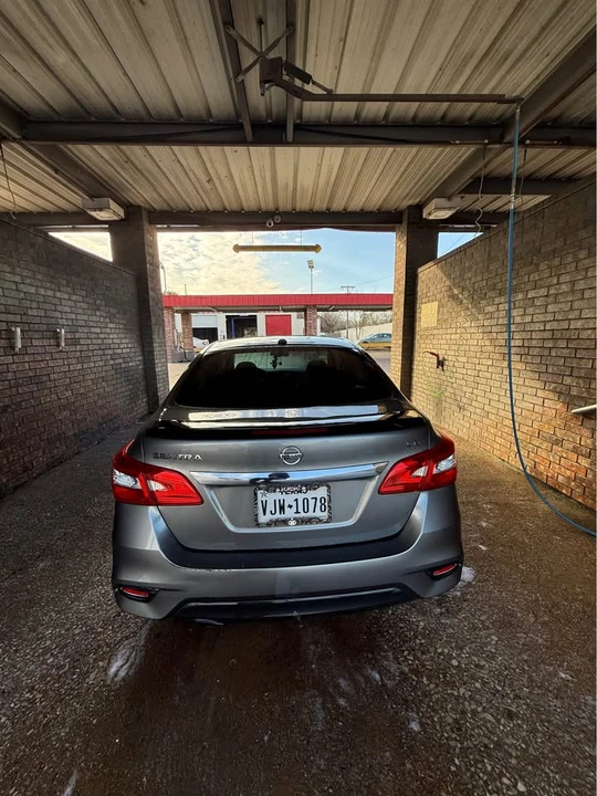 2017 Nissan Sentra 7th Gen - Image 4 of 10