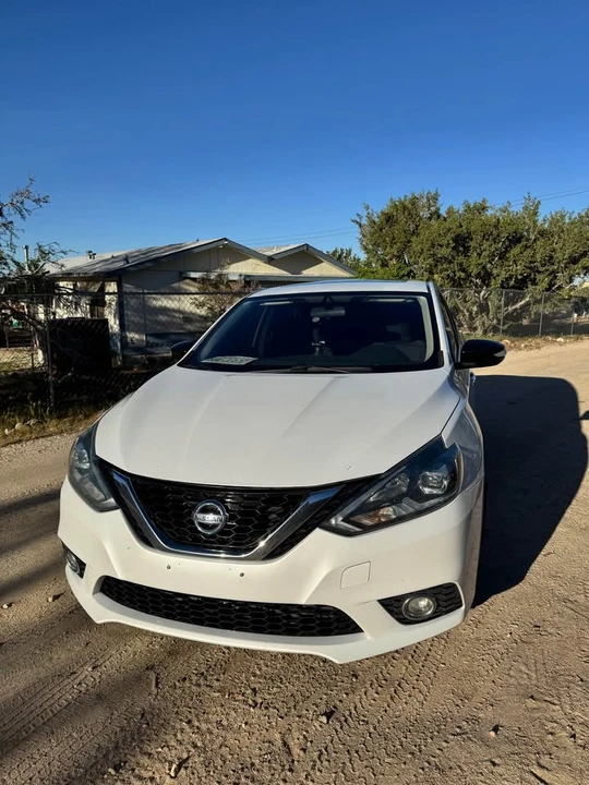 2017 Nissan Sentra 7th Gen - Image 10 of 19