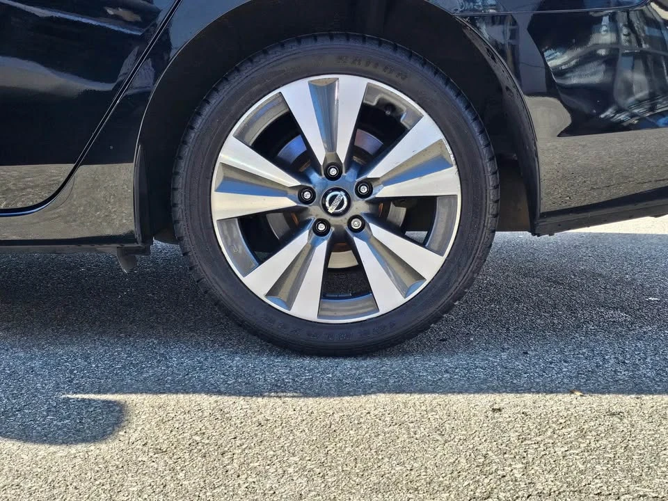 2017 Nissan Sentra 7th Gen - Image 10 of 15