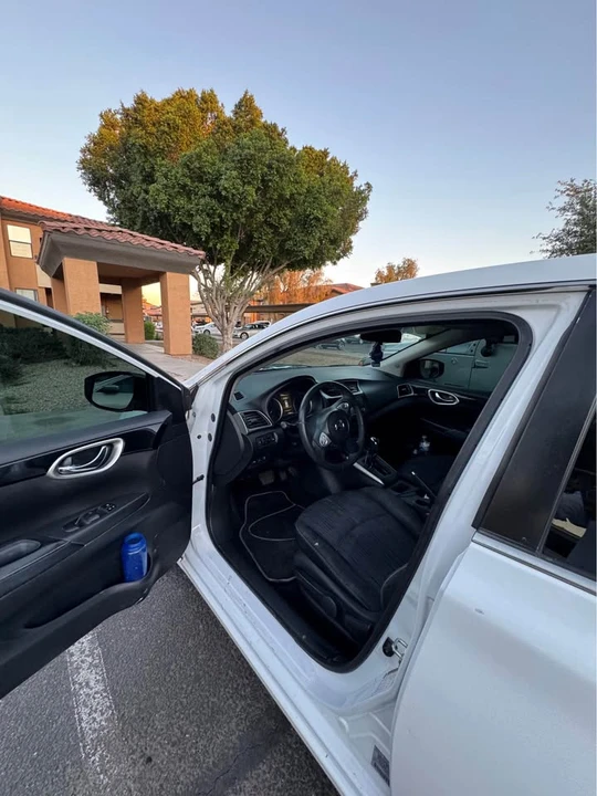 2017 Nissan Sentra 7th Gen - Image 6 of 8