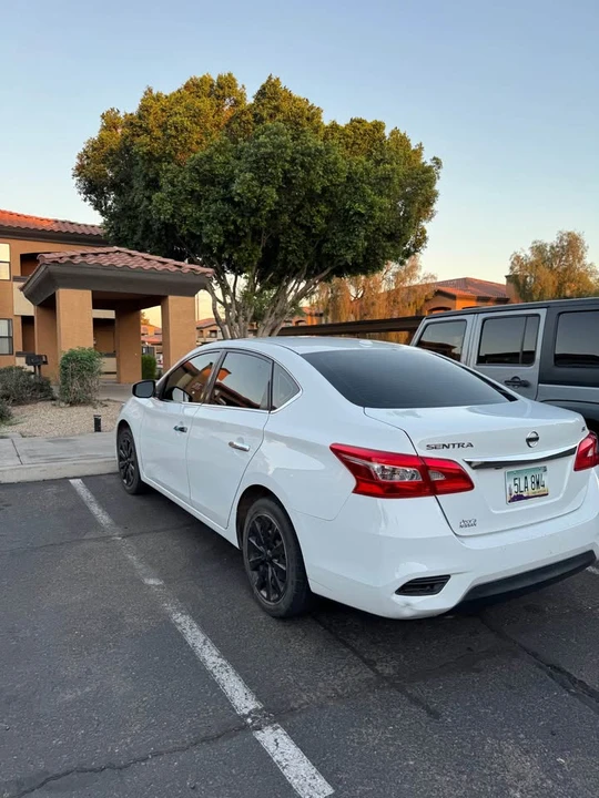 2017 Nissan Sentra 7th Gen - Image 4 of 8