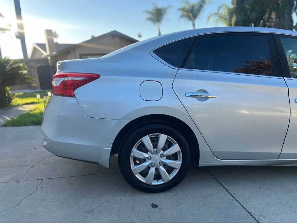 2017 Nissan Sentra 7th Gen - Image 5 of 20