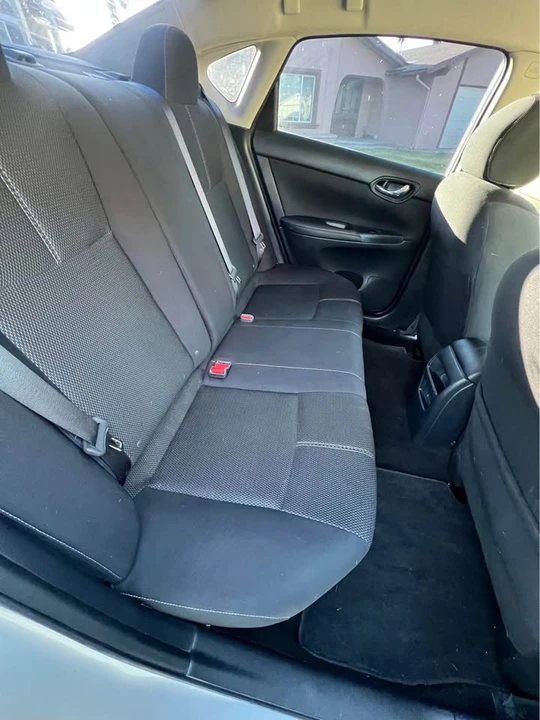2017 Nissan Sentra 7th Gen - Image 15 of 20