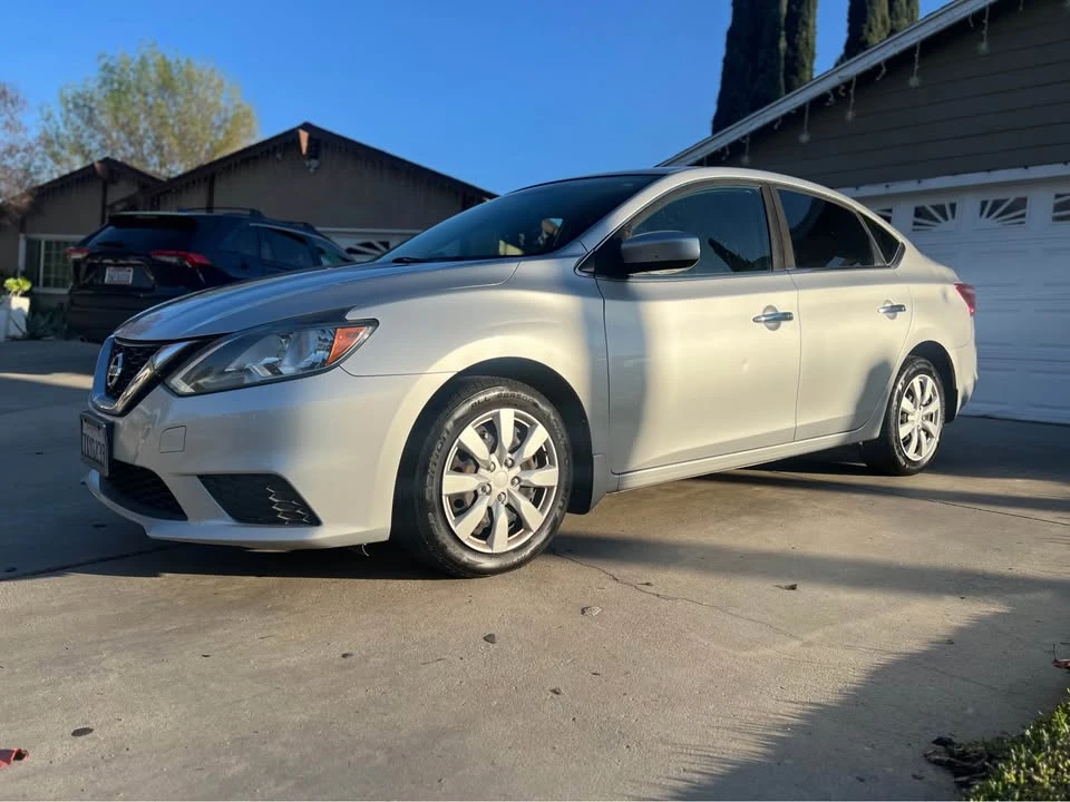 2017 Nissan Sentra 7th Gen - Image 10 of 20
