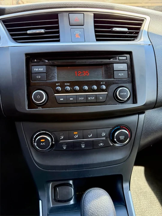 2017 Nissan Sentra 7th Gen - Image 11 of 20