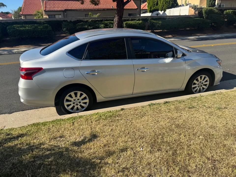 2017 Nissan Sentra 7th Gen - Image 2 of 8
