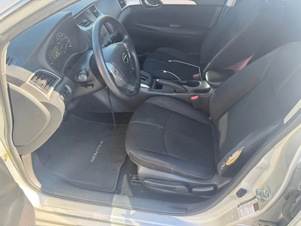 2017 Nissan Sentra 7th Gen - Image 5 of 8