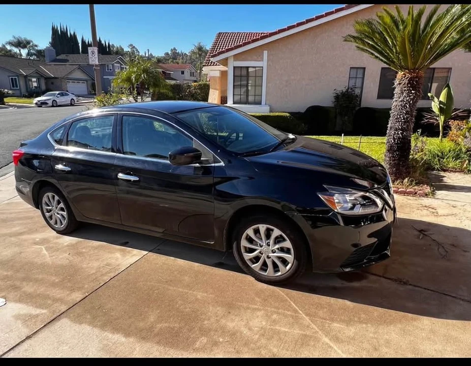 2017 Nissan Sentra 7th Gen - Image 2 of 6
