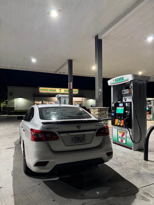 2017 Nissan Sentra 7th Gen - Image 3 of 5