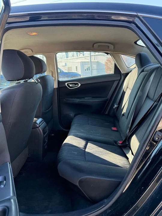2017 Nissan Sentra 7th Gen - Image 9 of 11
