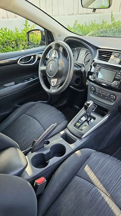 2017 Nissan Sentra 7th Gen - Image 14 of 20