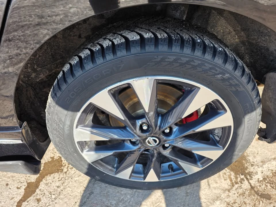 2017 Nissan Sentra 7th Gen - Image 13 of 18