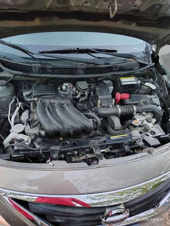 2017 Nissan Versa - Image 10 of 12