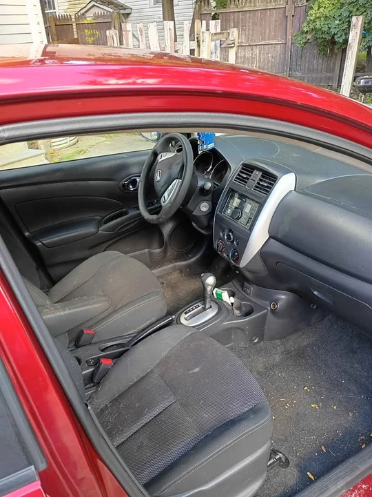 2017 Nissan Versa - Image 2 of 9