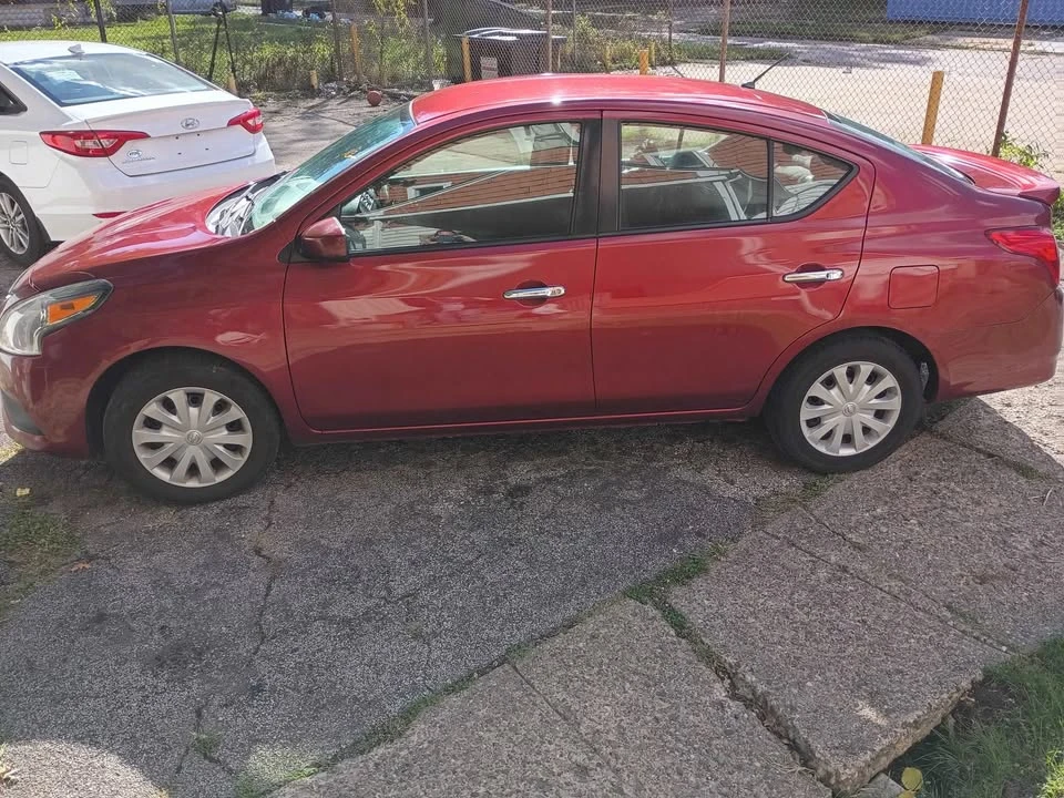 2017 Nissan Versa - Image 9 of 9