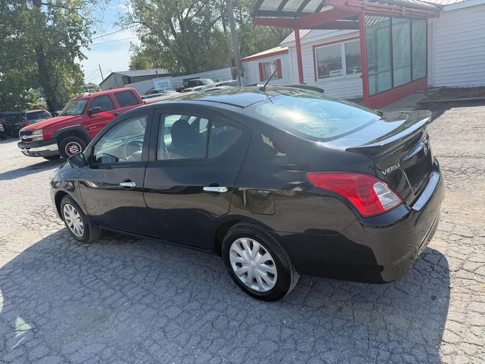 2017 Nissan Versa - Image 7 of 16