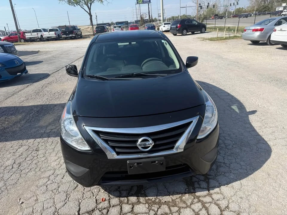 2017 Nissan Versa - Image 2 of 12