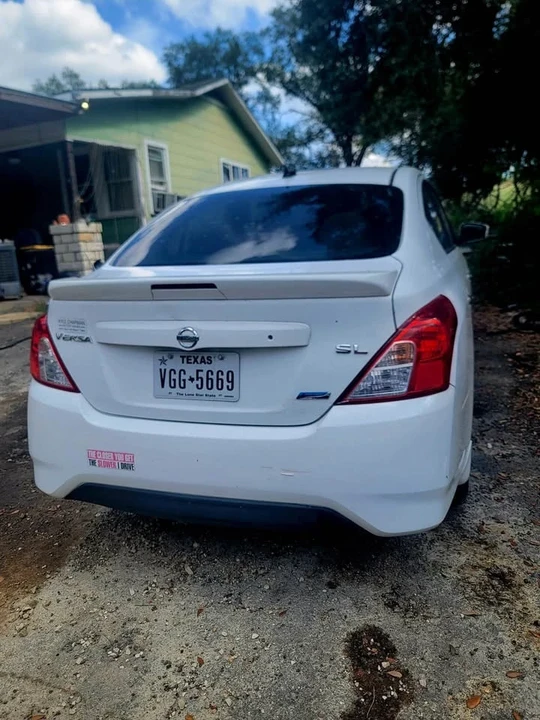 2017 Nissan Versa - Image 2 of 4