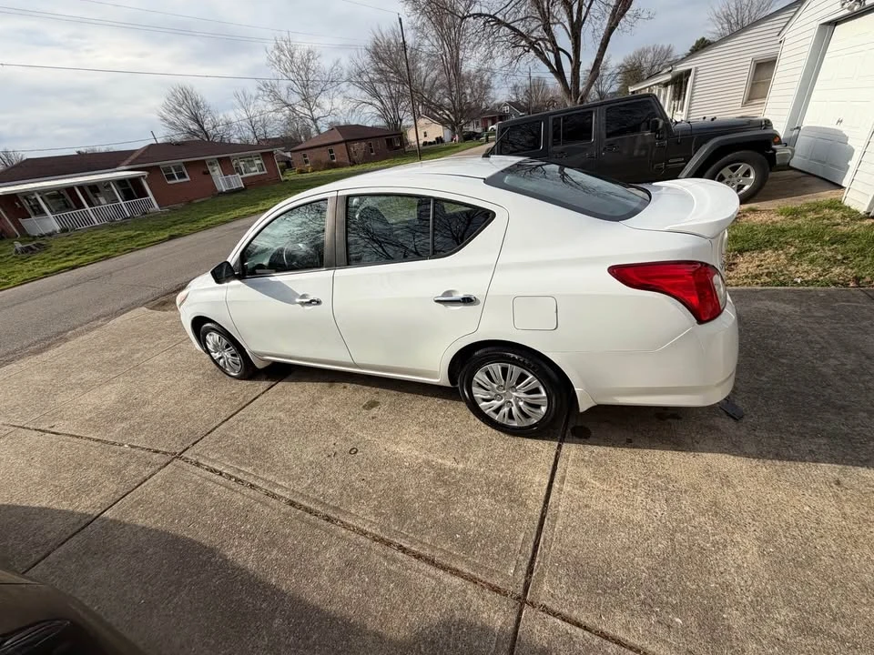 2017 Nissan Versa - Image 13 of 18