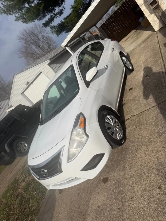 2017 Nissan Versa - Image 3 of 18