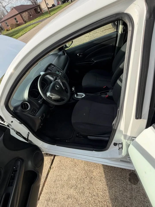 2017 Nissan Versa - Image 9 of 18
