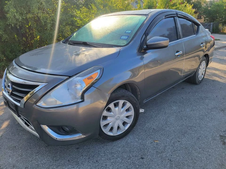 2017 Nissan Versa - Image 4 of 6