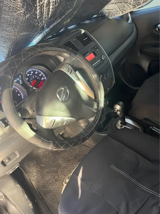 2017 Nissan Versa - Image 5 of 5