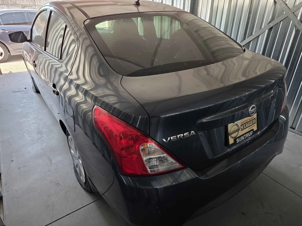 2017 Nissan Versa - Image 9 of 12