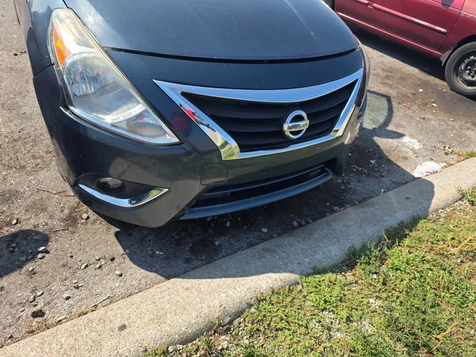 2017 Nissan Versa - Image 6 of 12