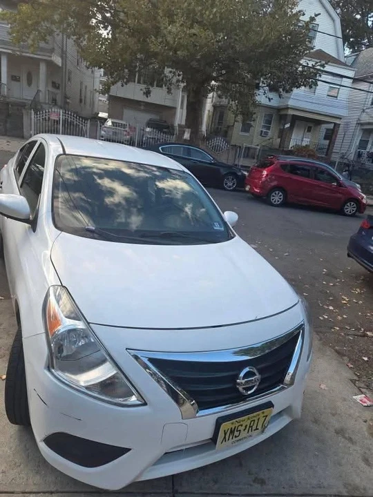 2017 Nissan Versa - Image 2 of 4
