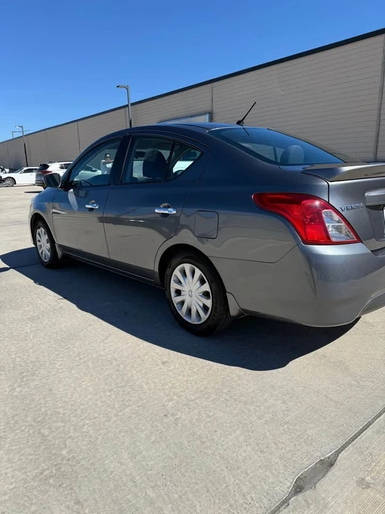 2017 Nissan Versa - Image 6 of 9