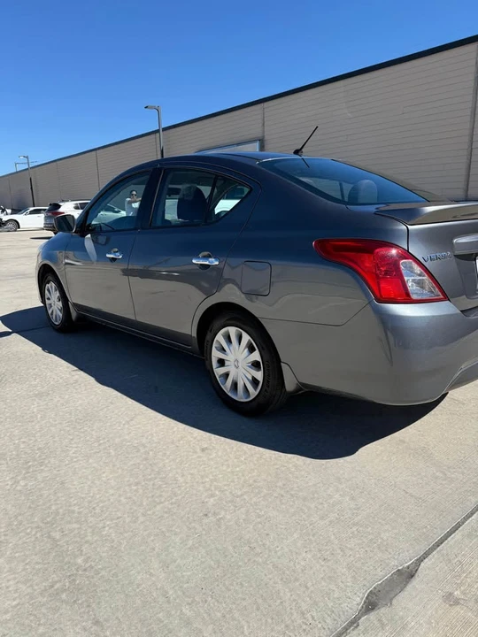 2017 Nissan Versa - Image 6 of 9