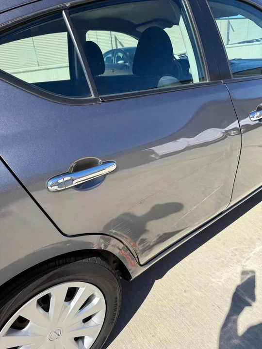 2017 Nissan Versa - Image 4 of 9