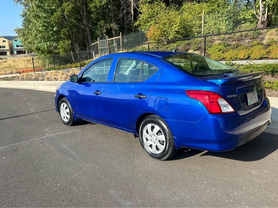 2017 Nissan Versa - Image 4 of 12