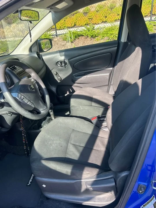 2017 Nissan Versa - Image 11 of 12