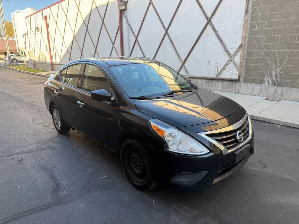 2017 Nissan Versa - Image 6 of 10
