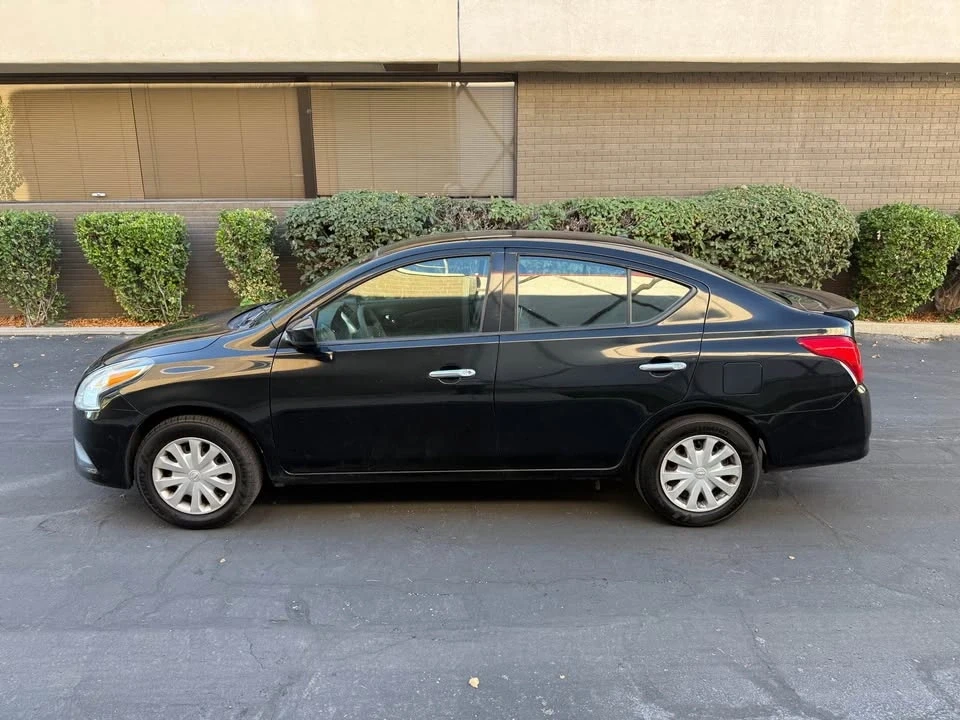 2017 Nissan Versa - Image 2 of 10