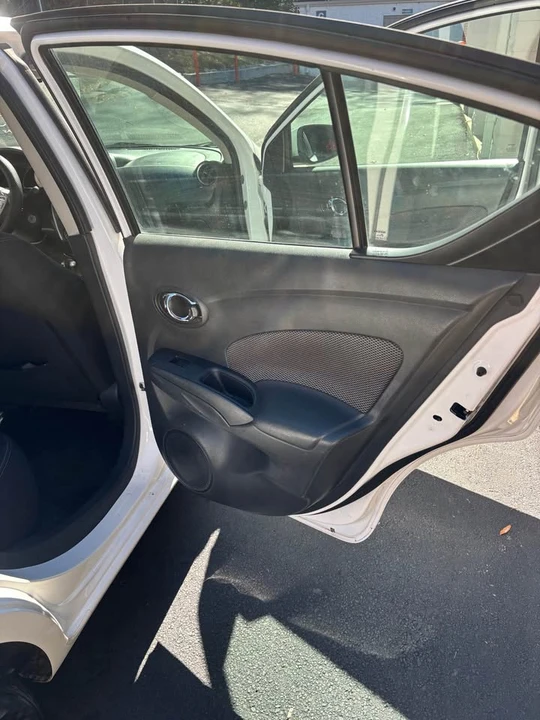 2017 Nissan Versa - Image 12 of 13