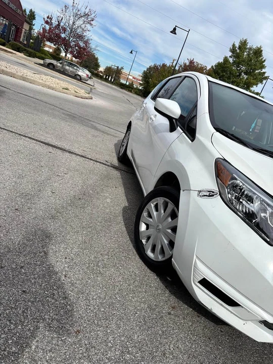 2017 Nissan Versa - Image 4 of 6