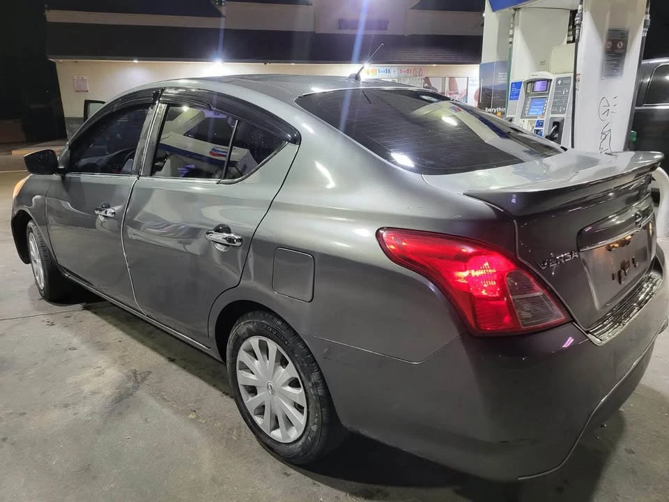 2017 Nissan Versa - Image 6 of 6